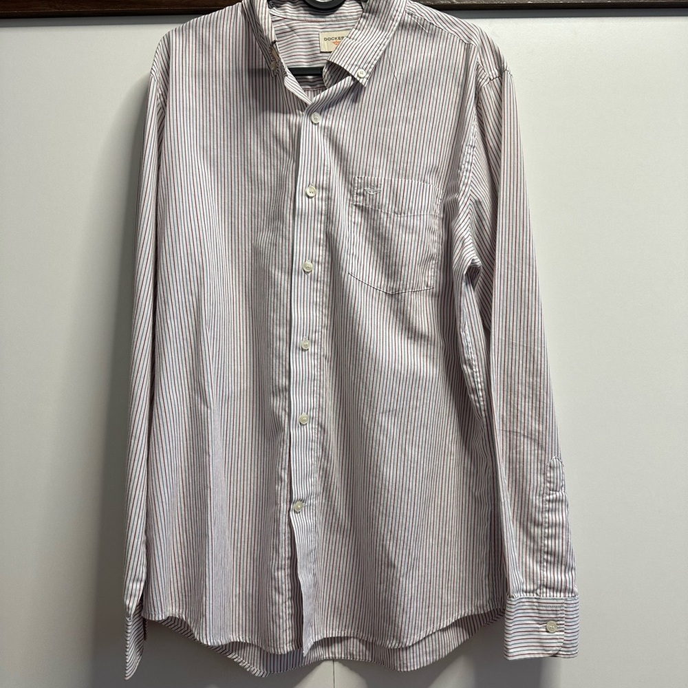 Dockers Men's White and Gray Striped Button Down Shirt